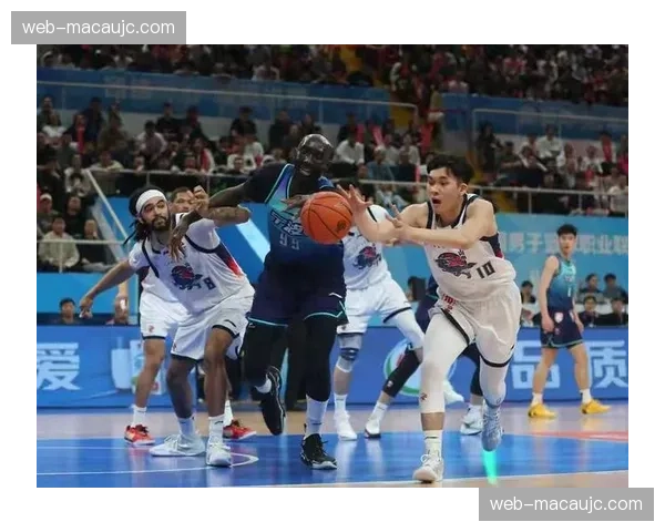 宁波町渥对阵江苏肯帝亚 辛普森节奏控制对抗贾尔斯内线